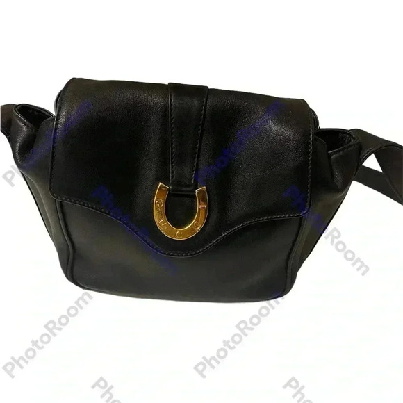 Gucci horsebit Leather Black
Crossbody Mini bag Used but in good condition - Picture 8 of 11